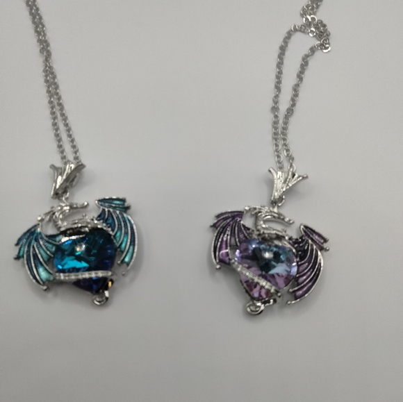 Dragon and Heart Gem - Purple - Picture 6 of 7